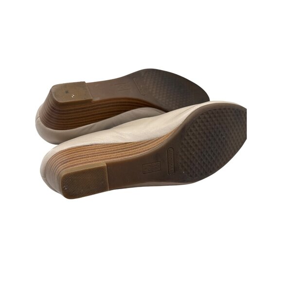 Aerosoles Size 10 Business Casual wedge Textured Front Wedge Loafers Beige - Picture 11 of 11